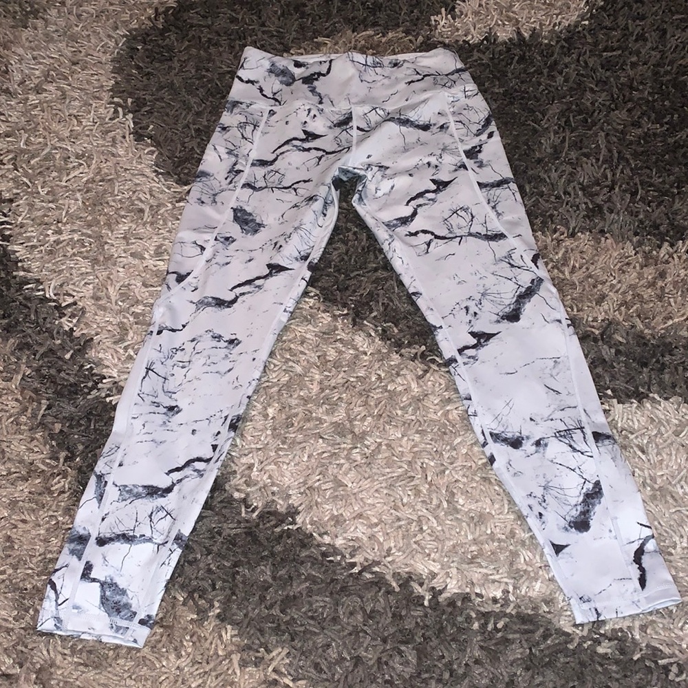 Ouges Large Gym Pants Good Cond - image 1